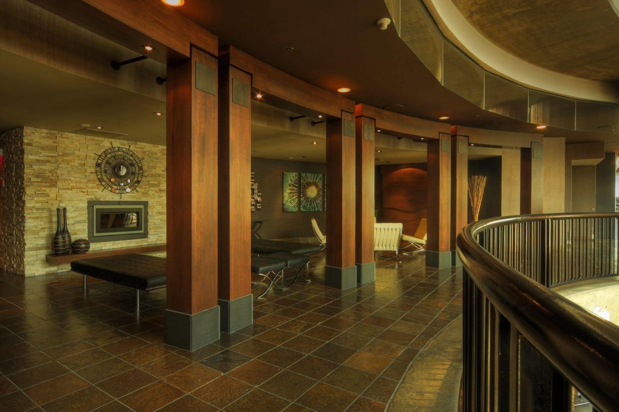 The Lonsdale Quay Hotel North Vancouver