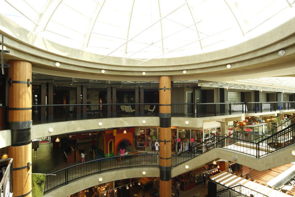 The Lonsdale Quay 4*
