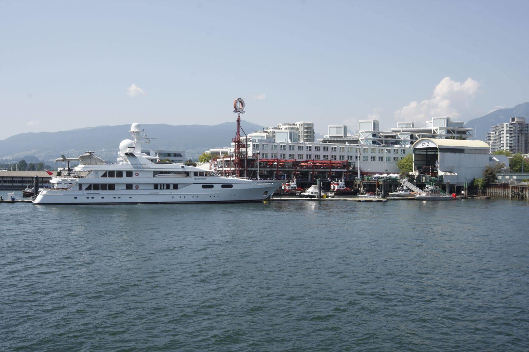 Hotel The Lonsdale Quay North Vancouver