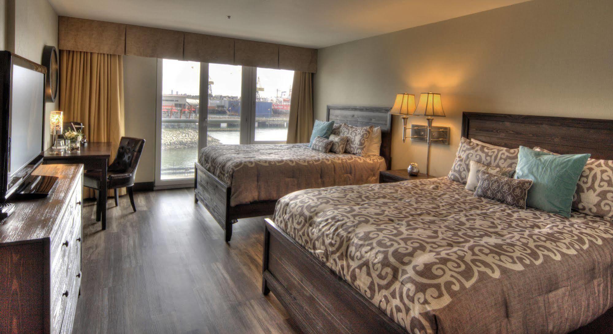 The Lonsdale Quay 4* North Vancouver