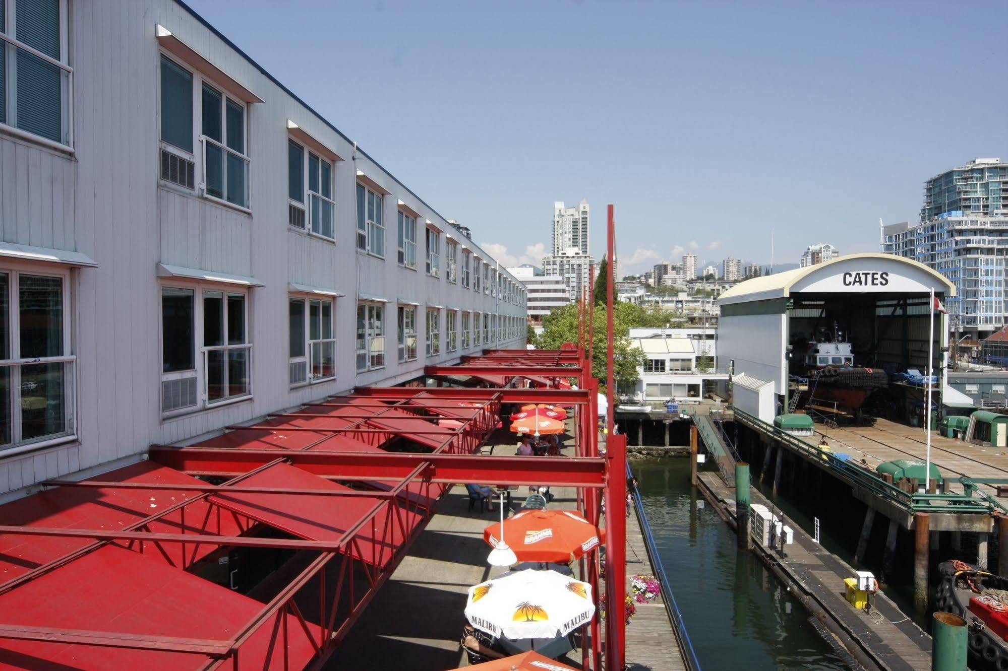 Hotel The Lonsdale Quay 4*
